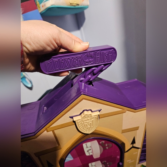 Monster High 2012 High School Play Set Incomplete Coffins Doors Stairs Stickers - Picture 3 of 11